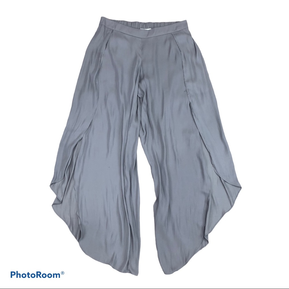 Alice & Trixie gray pull on cascade split leg ‘genie’ pants - Picture 2 of 11